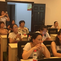 ���Ӹ�����